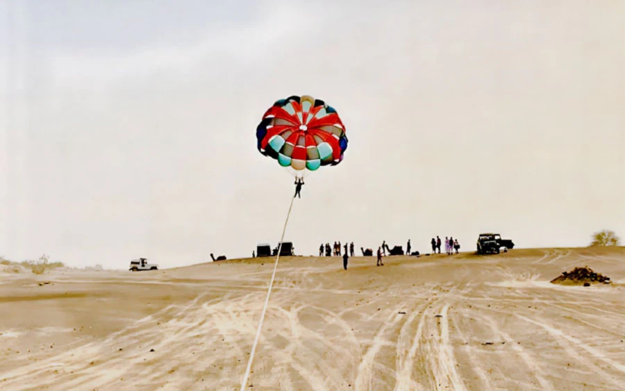 Parasailing over Sam Sand Dunes, Jaisalmer